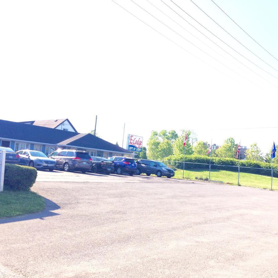 E-Lodge Motel Niagarawatervallen Buitenkant foto